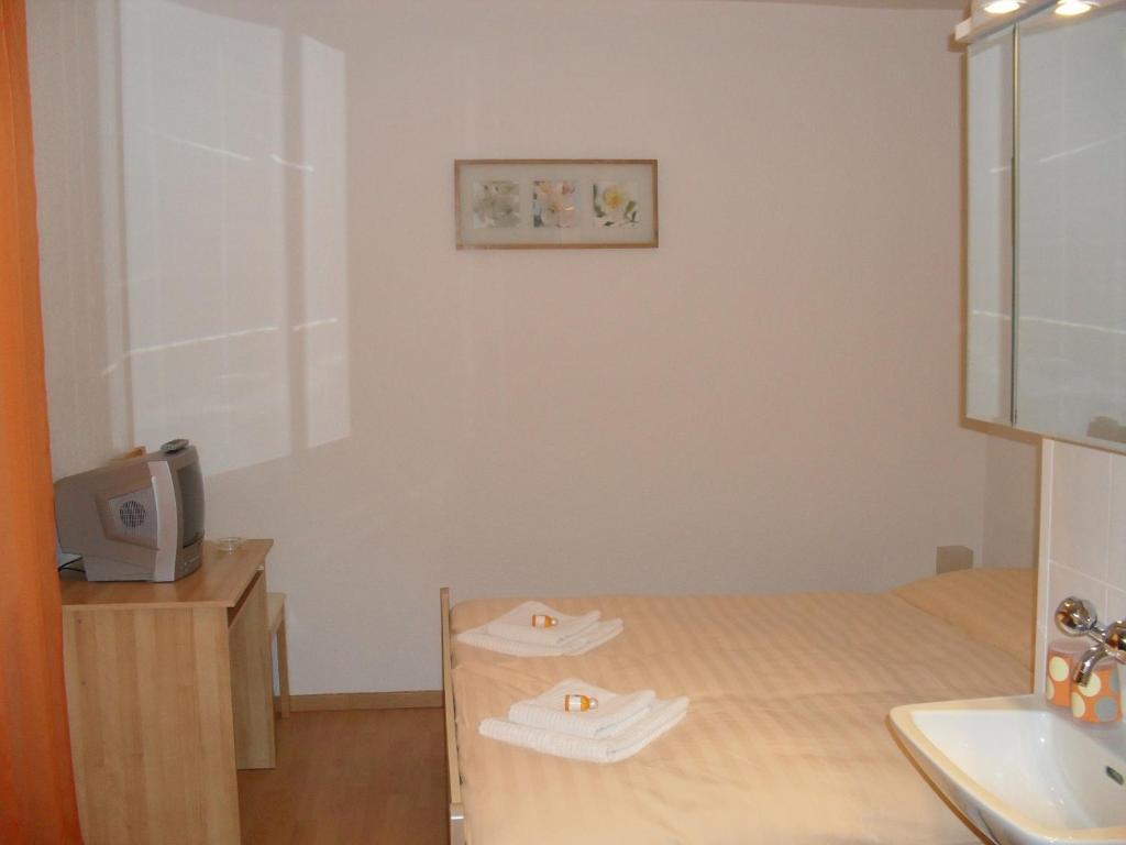 Hotel Edelweiss Flurlingen Rom bilde
